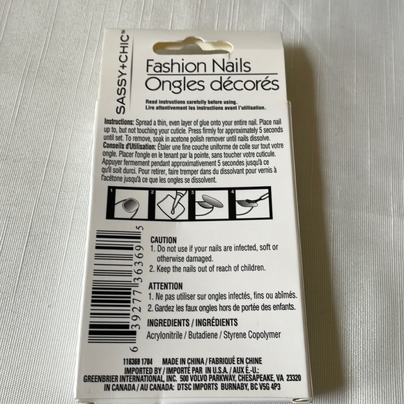 NWT Sassy + Chic blue yellow and fun design Artificial Press On Nails 12 pc set - Picture 3 of 8